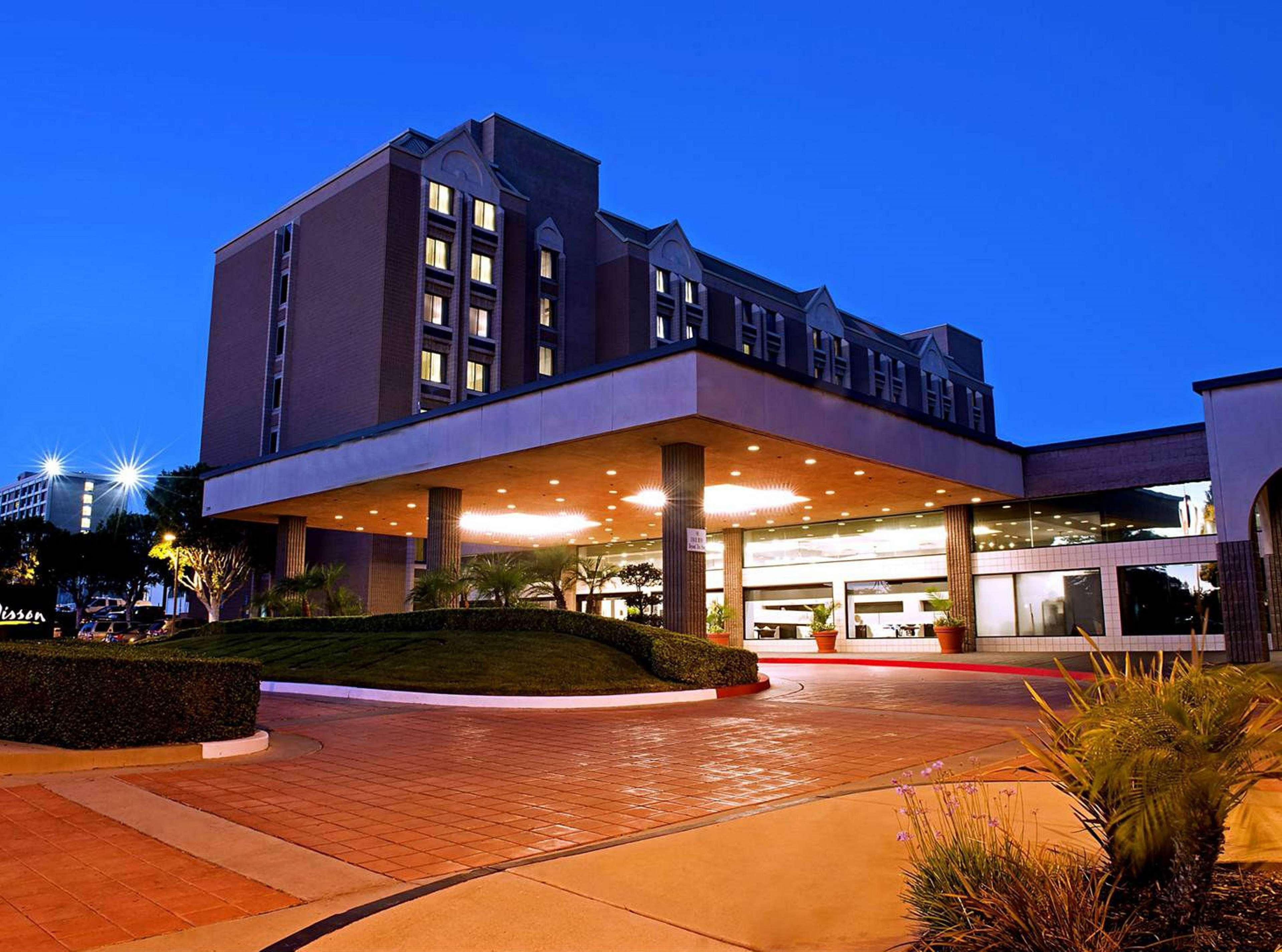 Doubletree By Hilton Whittier Hotel Eksteriør billede