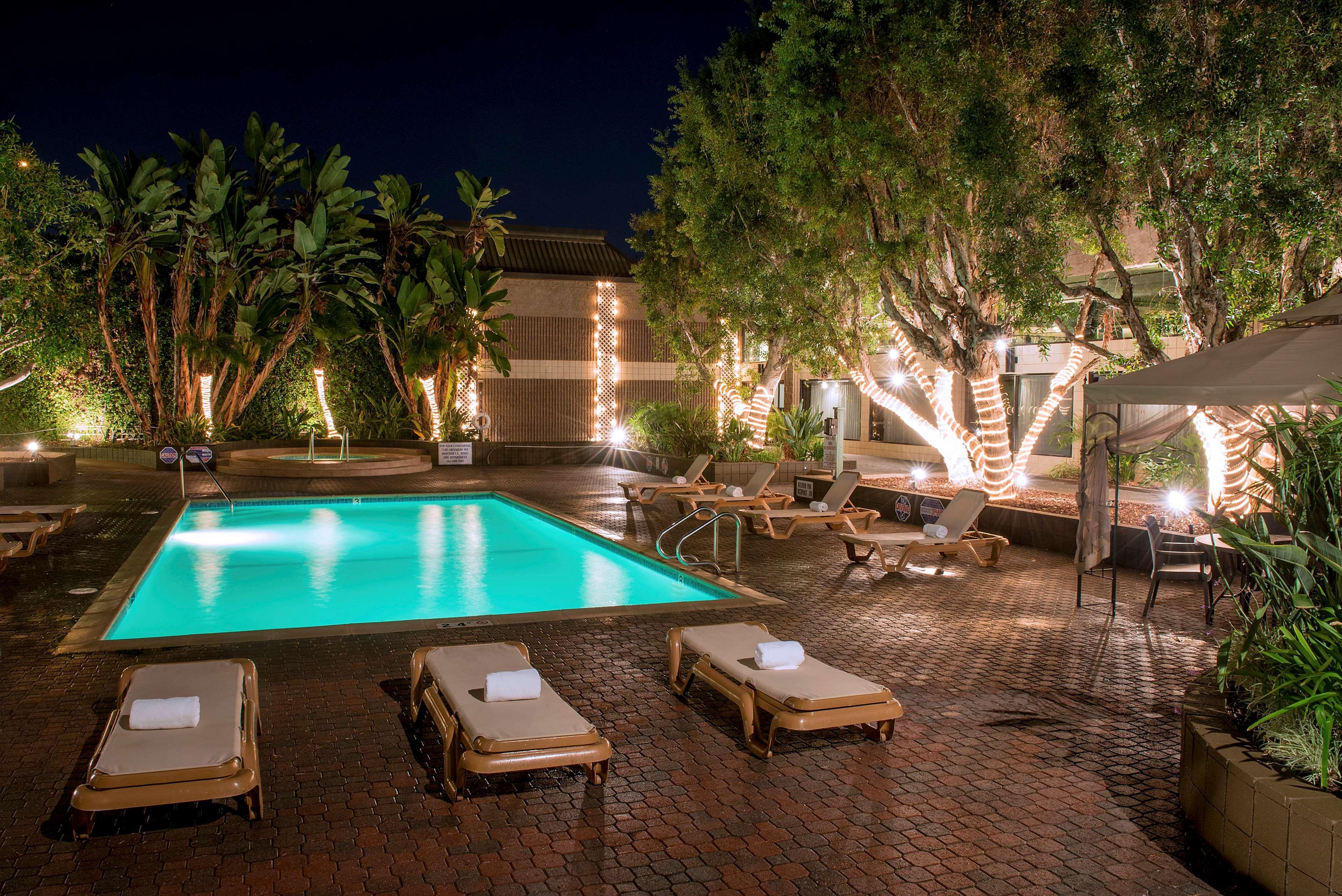 Doubletree By Hilton Whittier Hotel Eksteriør billede